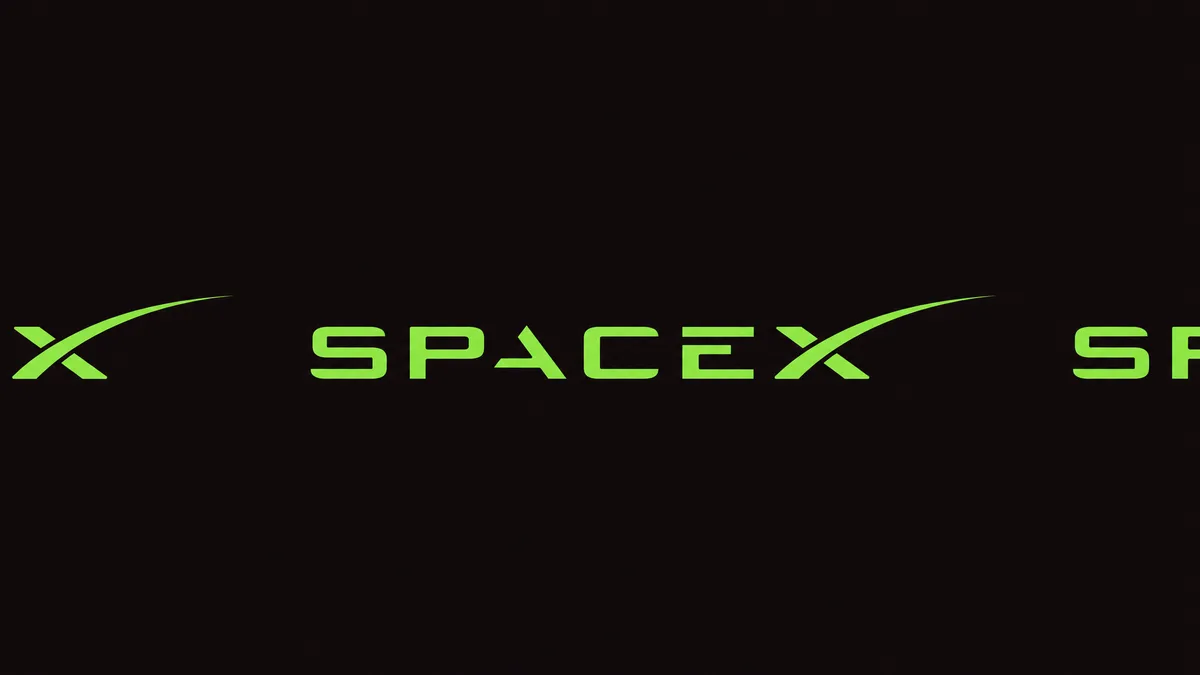 SpaceX показала инвесторам прототип тонкого ИИ-смартфона на базе xAI