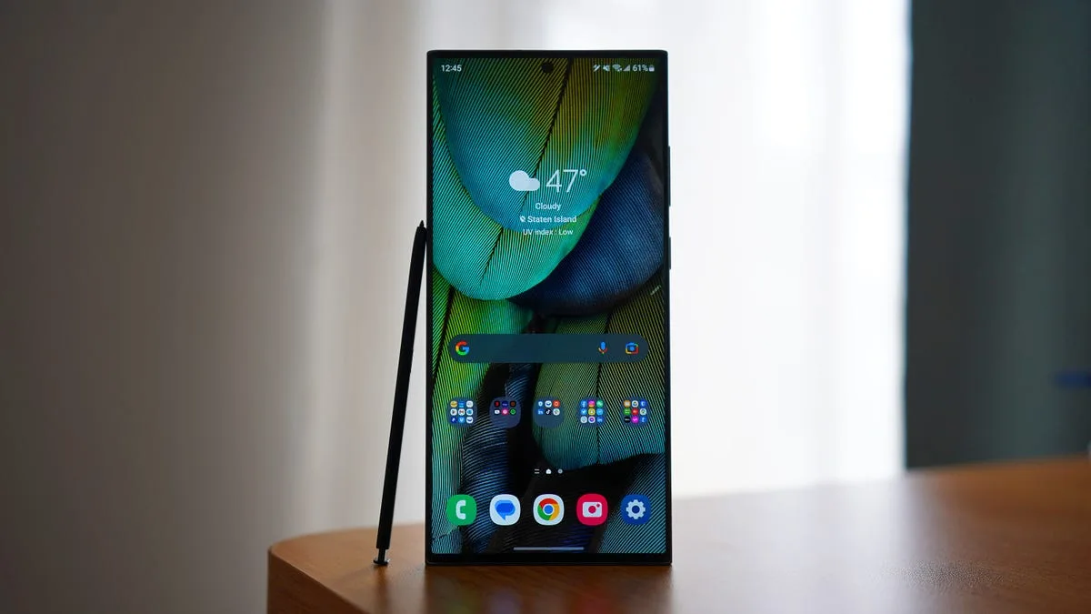 Samsung закрывает собственный мессенджер в июле: как сохранить переписку