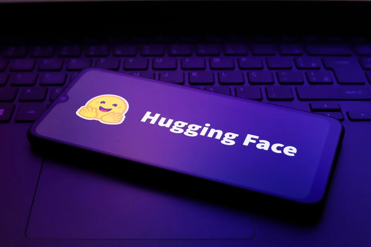 Hugging Face ведет переговоры о продаже за $13 млрд