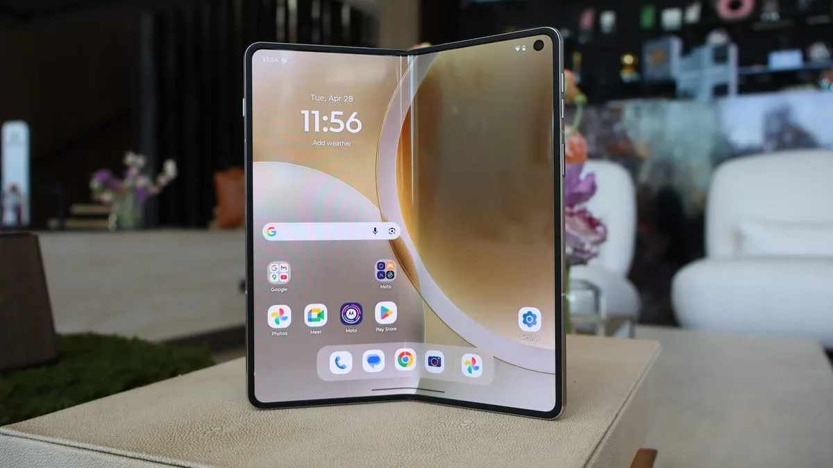 Motorola Razr Fold за $1900: характеристики, цены и стоит ли ждать скидок
