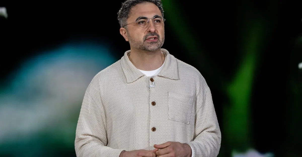 Mustafa Suleyman: Anthropic рискует, закладывая спекуляции о сознании в конституцию Claude