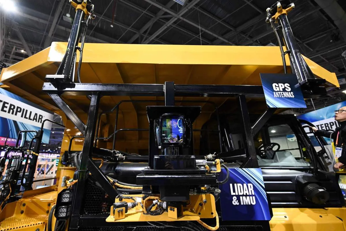 Caterpillar переносит опыт автоматизации горнодобычи на ИИ-развертывание