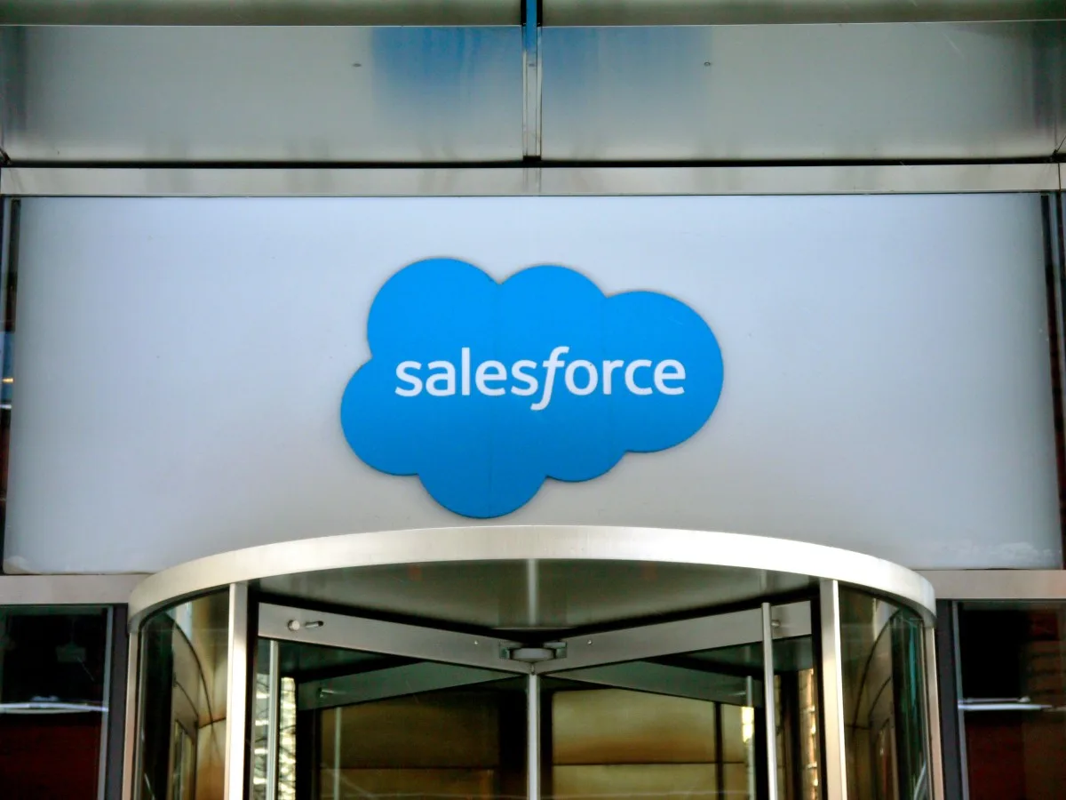 Salesforce покупает платформу клиентского сервиса Fin за $3,6 млрд