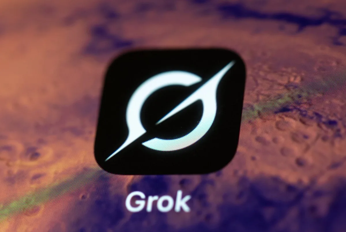 Grok начал отвечать бессвязным текстом: что известно о сбое