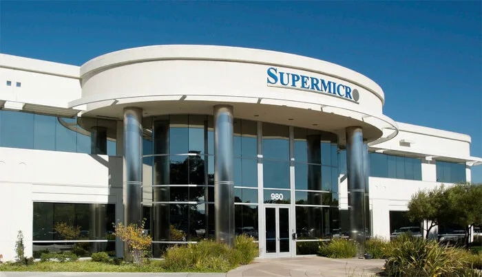 Supermicro не признала вину в контрабанде серверов в Китай, но уволила сотрудников