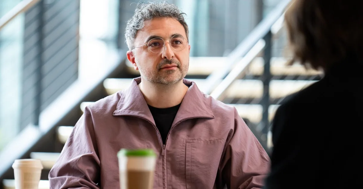 Mustafa Suleyman уточнил, что ИИ автоматизирует задачи, а не рабочие места офисных