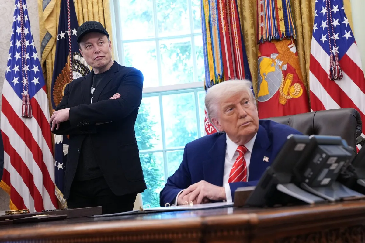 Трамп купил акции SpaceX на $50 000 через две недели после рекордного IPO