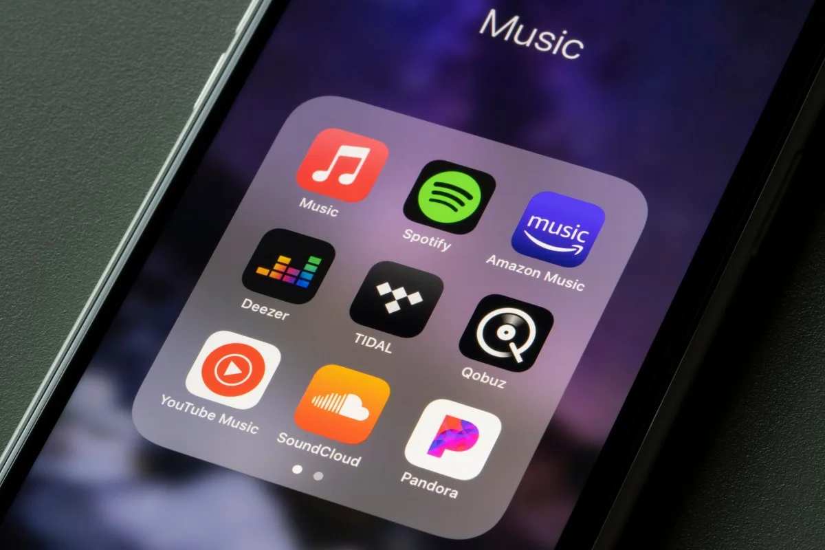 Deezer запустила детектор ИИ-музыки для Spotify, Apple Music и других