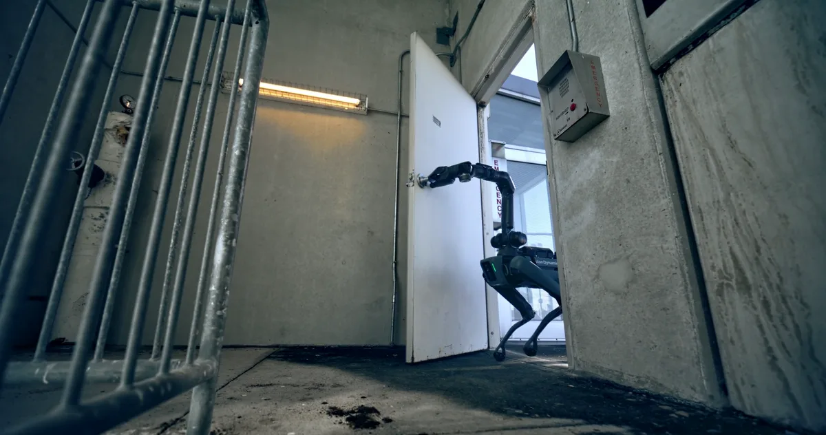 ICE планирует потратить миллионы долларов на роботов-собак Boston Dynamics