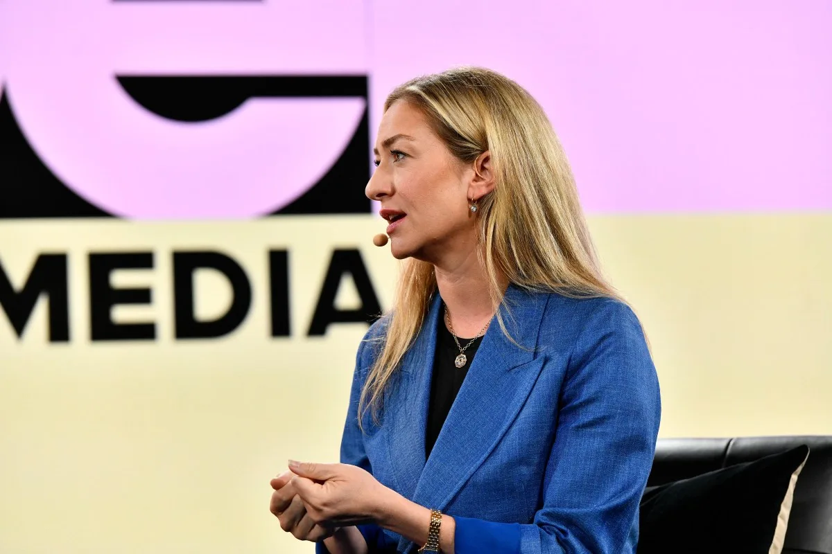 Bumble отказывается от свайпов и делает ставку на ИИ-ассистента