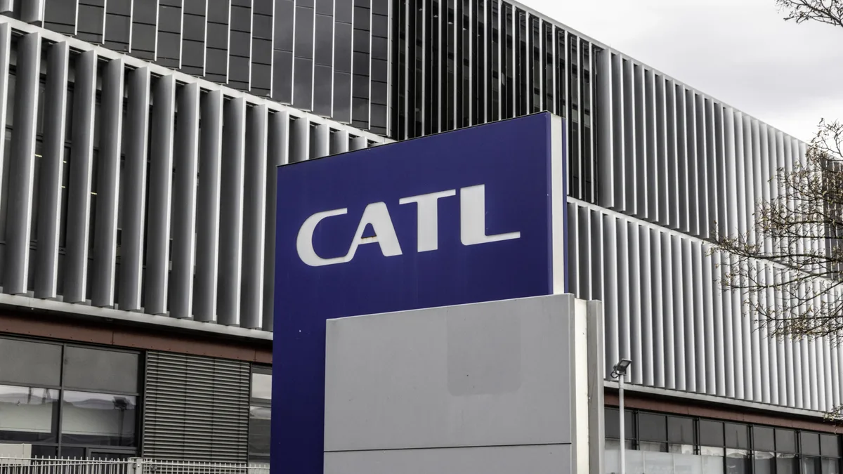 Батарея CATL Shenxing заряжается с 10 до 98% за 6 минут 27 секунд